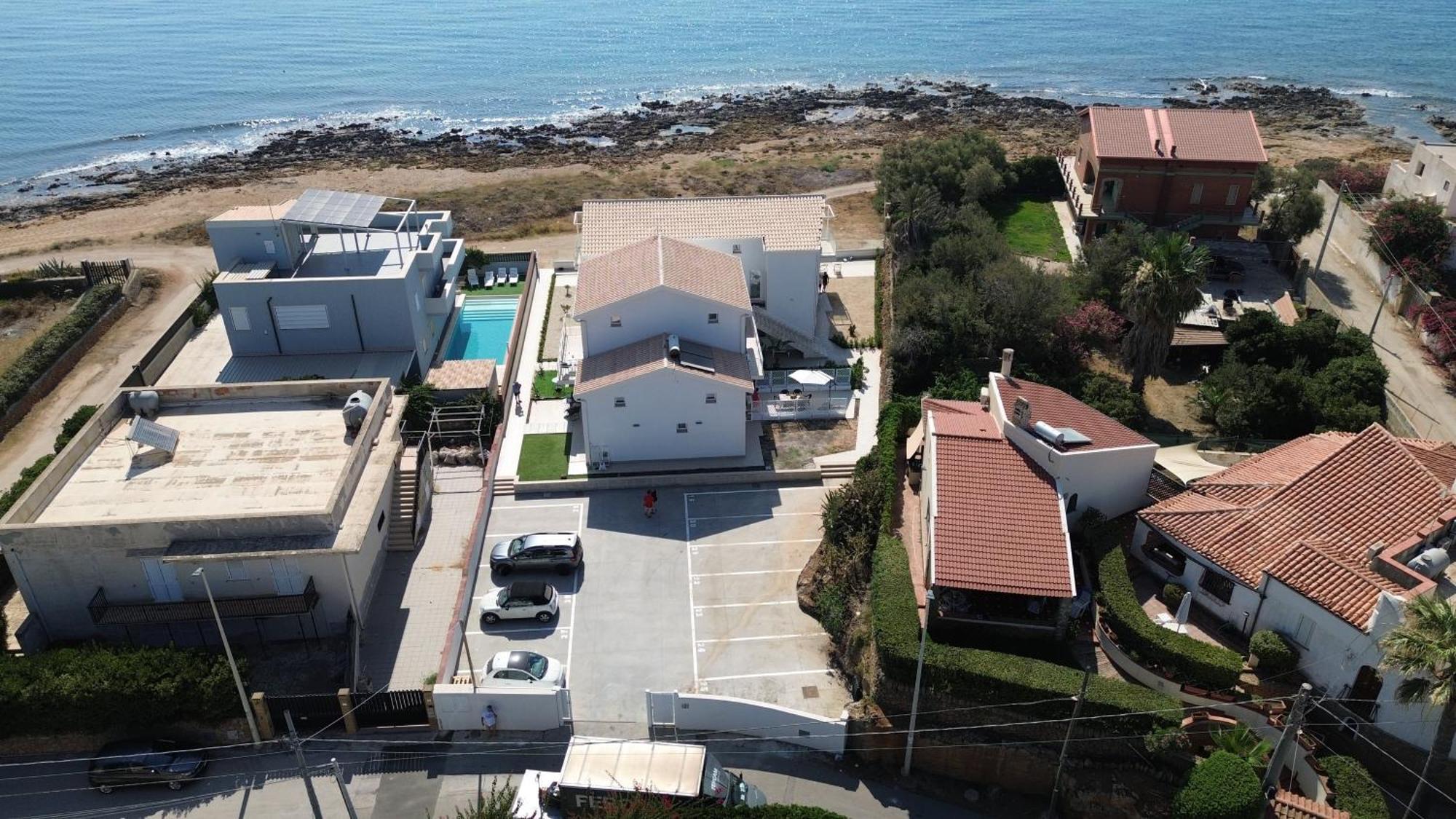 Astro Apartments With Direct Access On The Sea Of Noto Heritage Of Unesco Exterior foto